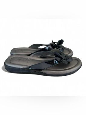 Women’s Black Life Stride Comfort Elysa Sandals, size 8